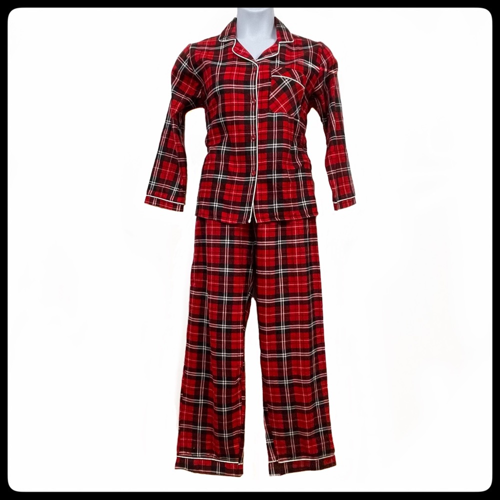 NWT Amanda Paige pajama set